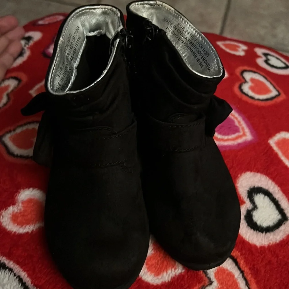 Boots size 7.5